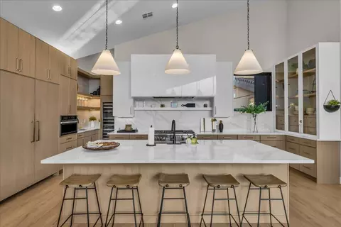Kitchen - 1494 W Augusta Rd, Hurricane, UT 84737 photo 3 of 4