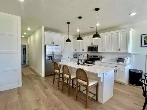 Kitchen - 231 S 400 E, Enterprise, UT 84725 photo 2 of 4