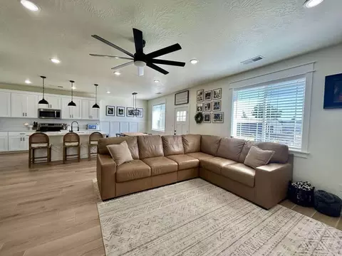 Living - 231 S 400 E, Enterprise, UT 84725 photo 6 of 9