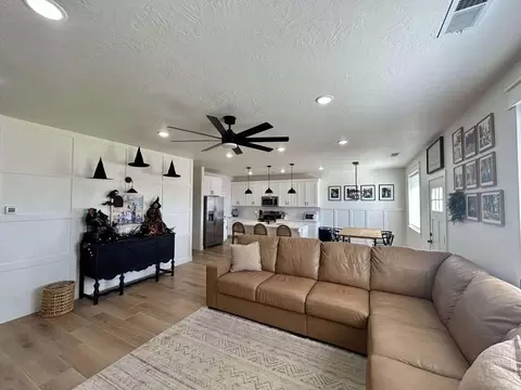 Living - 231 S 400 E, Enterprise, UT 84725 photo 4 of 9
