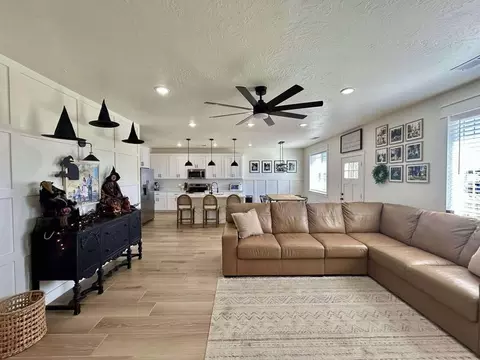 Living - 231 S 400 E, Enterprise, UT 84725 photo 3 of 9