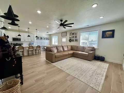Living - 231 S 400 E, Enterprise, UT 84725 photo 2 of 9