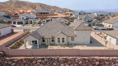 Exterior - 1323 E Andromeda St, Washington, UT 84780 photo 4 of 7