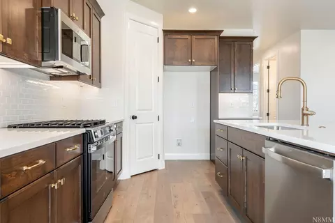 Kitchen - 1323 E Andromeda St, Washington, UT 84780 photo 1 of 5