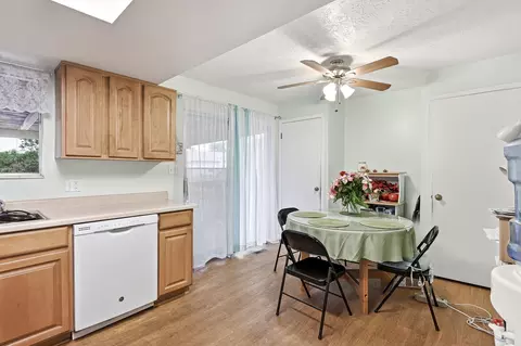 Kitchen - 487 Pinecone Dr, Cedar City, UT 84720 photo 3 of 3