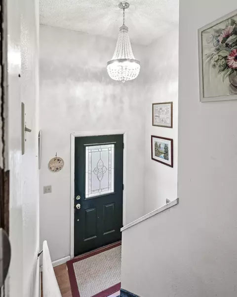 Entry Way - 487 Pinecone Dr, Cedar City, UT 84720 photo 2 of 2