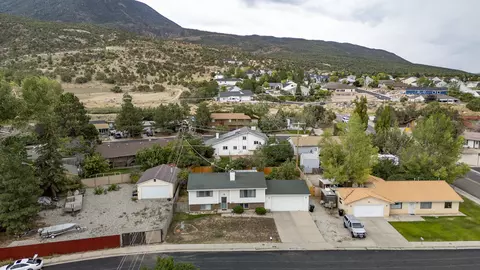 View/Area - 487 Pinecone Dr, Cedar City, UT 84720 photo 2 of 6