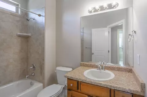 Bath - 347 E Munich Dr, Saint George, UT 84790 photo 3 of 3