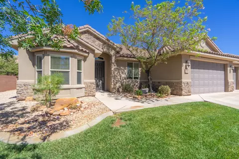 Exterior - 347 E Munich Dr, Saint George, UT 84790 photo 3 of 9