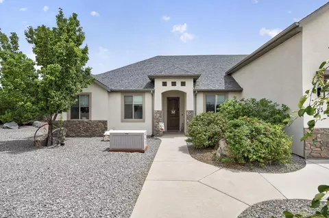 Exterior - 2085 S Eagle Ridge Lp Lp, Cedar City, UT 84720 photo 3 of 24