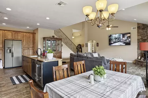 Dining - 2085 S Eagle Ridge Lp Lp, Cedar City, UT 84720 photo 3 of 3