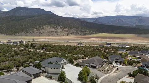 View/Area - 2085 S Eagle Ridge Lp Lp, Cedar City, UT 84720 photo 8 of 9