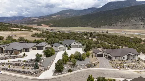 View/Area - 2085 S Eagle Ridge Lp Lp, Cedar City, UT 84720 photo 1 of 9