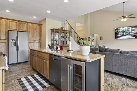Kitchen - 2085 S Eagle Ridge Lp Lp, Cedar City, UT 84720 photo 3 of 5