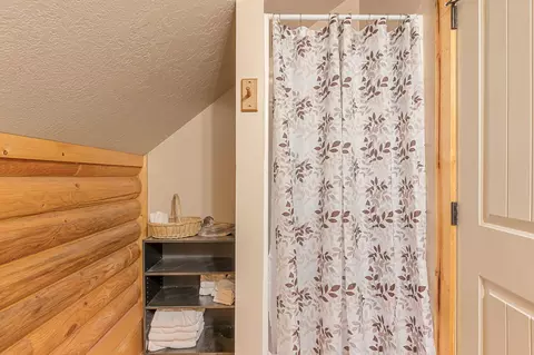 Bath - 2227 E 4425 S, Cedar City, UT 84720 photo 3 of 5
