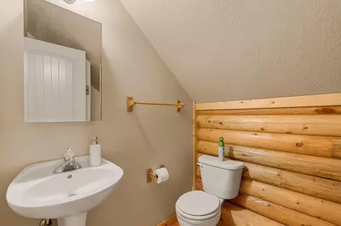 Bath - 2227 E 4425 S, Cedar City, UT 84720 photo 2 of 5