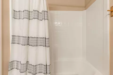 Bath - 2227 E 4425 S, Cedar City, UT 84720 photo 5 of 5