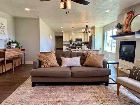 Living - 310 S 625 E, Enterprise, UT 84725 photo 3 of 3