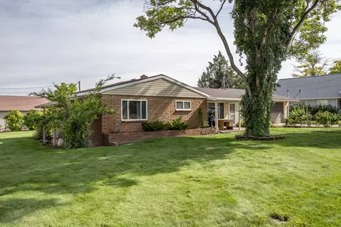 Exterior - 263 E 100 N, Parowan, UT 84761 photo 3 of 12