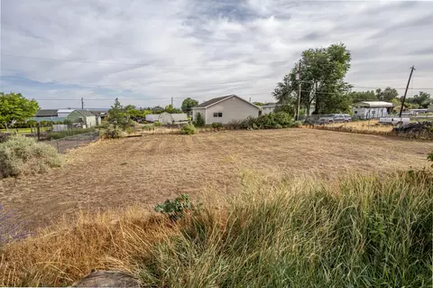 Exterior - 1703 Old Mill Rd, Enoch, UT 84721 photo 9 of 13