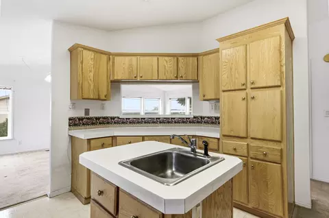 Kitchen - 1703 Old Mill Rd, Enoch, UT 84721 photo 3 of 3