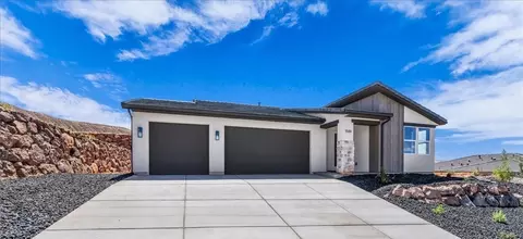 Exterior - 1588 E Centaurus Way, Washington, UT 84780 photo 2 of 3