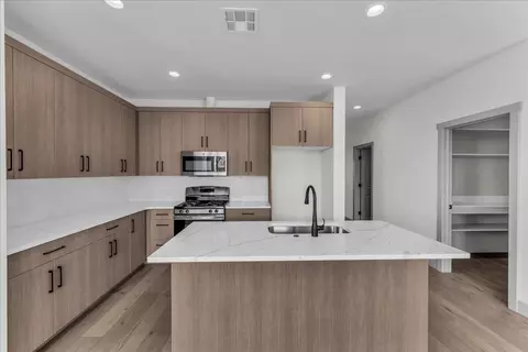 Kitchen - 1588 E Centaurus Way, Washington, UT 84780 photo 1 of 1