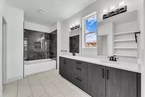 Bath - 1588 E Centaurus Way, Washington, UT 84780 photo 1 of 2