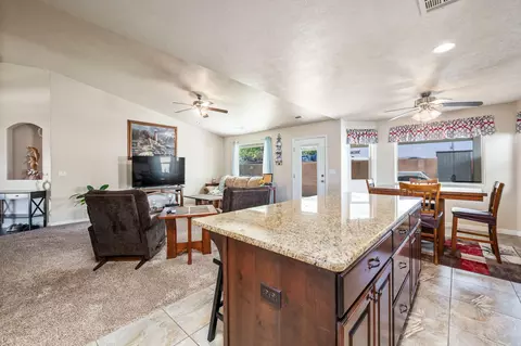 Kitchen - 16 E Sunset Ridge Dr, Hurricane, UT 84737 photo 3 of 4
