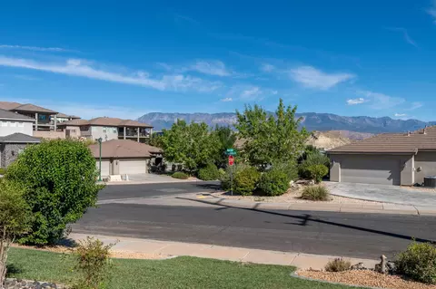 Exterior - 16 E Sunset Ridge Dr, Hurricane, UT 84737 photo 7 of 8