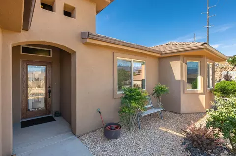 Exterior - 16 E Sunset Ridge Dr, Hurricane, UT 84737 photo 2 of 8