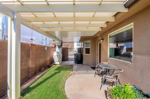 Exterior - 16 E Sunset Ridge Dr, Hurricane, UT 84737 photo 4 of 8