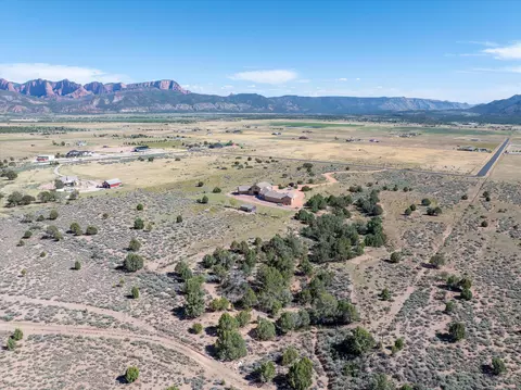 View/Area - 963 E 800 N, New Harmony, UT 84757 photo 9 of 11