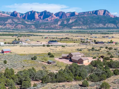 View/Area - 963 E 800 N, New Harmony, UT 84757 photo 8 of 11