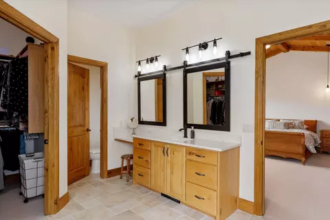 Bath - 963 E 800 N, New Harmony, UT 84757 photo 8 of 10