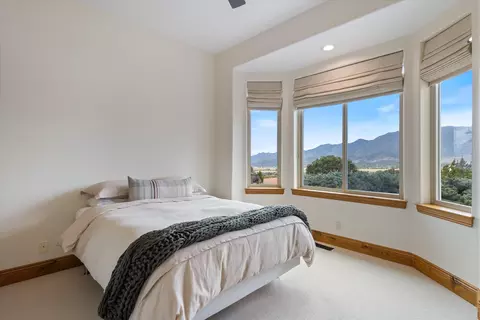Bedroom - 963 E 800 N, New Harmony, UT 84757 photo 4 of 7