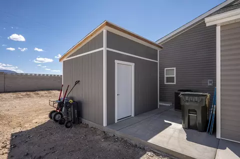 Exterior - 1118 E 4240 N, Enoch, UT 84721 photo 4 of 5