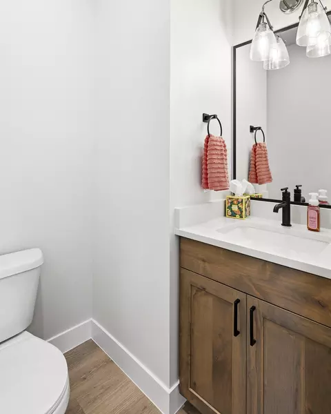 Bath - 1118 E 4240 N, Enoch, UT 84721 photo 3 of 5