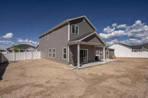 Exterior - 1118 E 4240 N, Enoch, UT 84721 photo 2 of 5