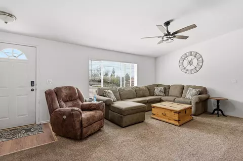 1637 E Midvalley Rd, Enoch, UT 84721 photo 2