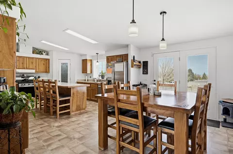 1637 E Midvalley Rd, Enoch, UT 84721 photo 6