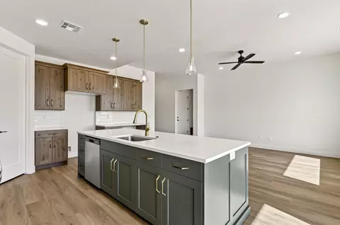 Kitchen - 4992 N 75 E, Enoch, UT 84721 photo 4 of 6