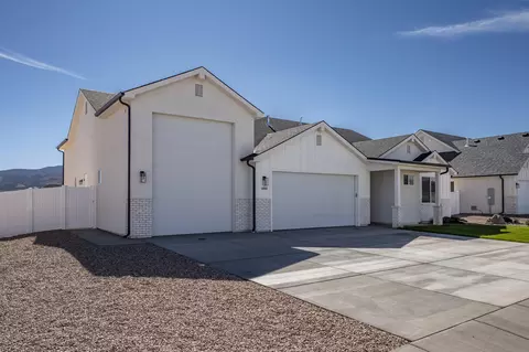 Exterior - 4992 N 75 E, Enoch, UT 84721 photo 6 of 8
