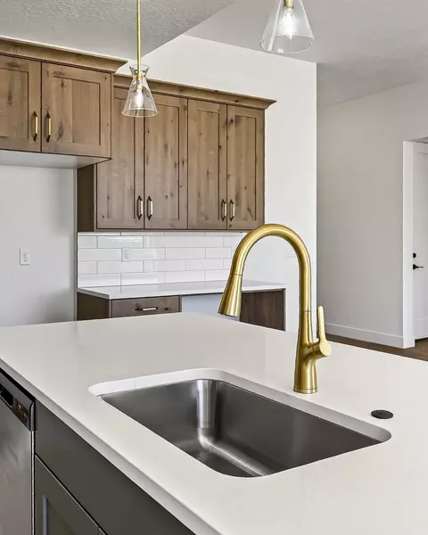 Kitchen - 4992 N 75 E, Enoch, UT 84721 photo 6 of 6
