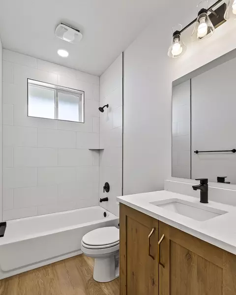 Bath - 4992 N 75 E, Enoch, UT 84721 photo 6 of 6
