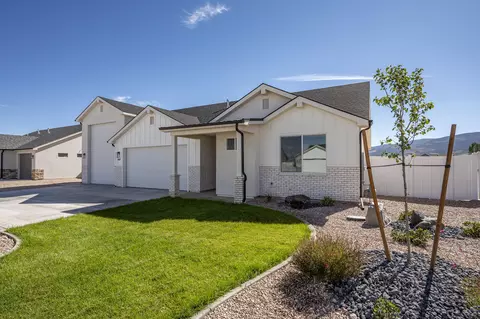 Exterior - 4992 N 75 E, Enoch, UT 84721 photo 7 of 8