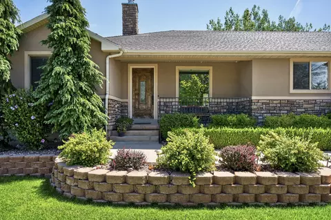 Exterior - 227 E 100 S, Paragonah, UT 84760 photo 4 of 12