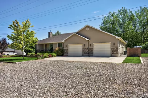 Exterior - 227 E 100 S, Paragonah, UT 84760 photo 2 of 12