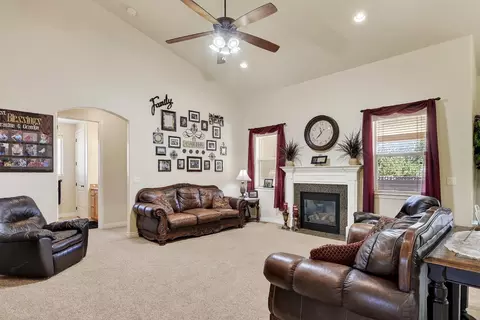 Living - 227 E 100 S, Paragonah, UT 84760 photo 2 of 4