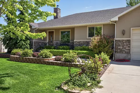 Exterior - 227 E 100 S, Paragonah, UT 84760 photo 5 of 12